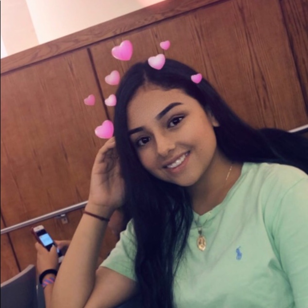 Meet your Posher, Roxana